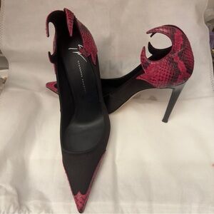 Giuseppe Zanotti Black and Pink Heels